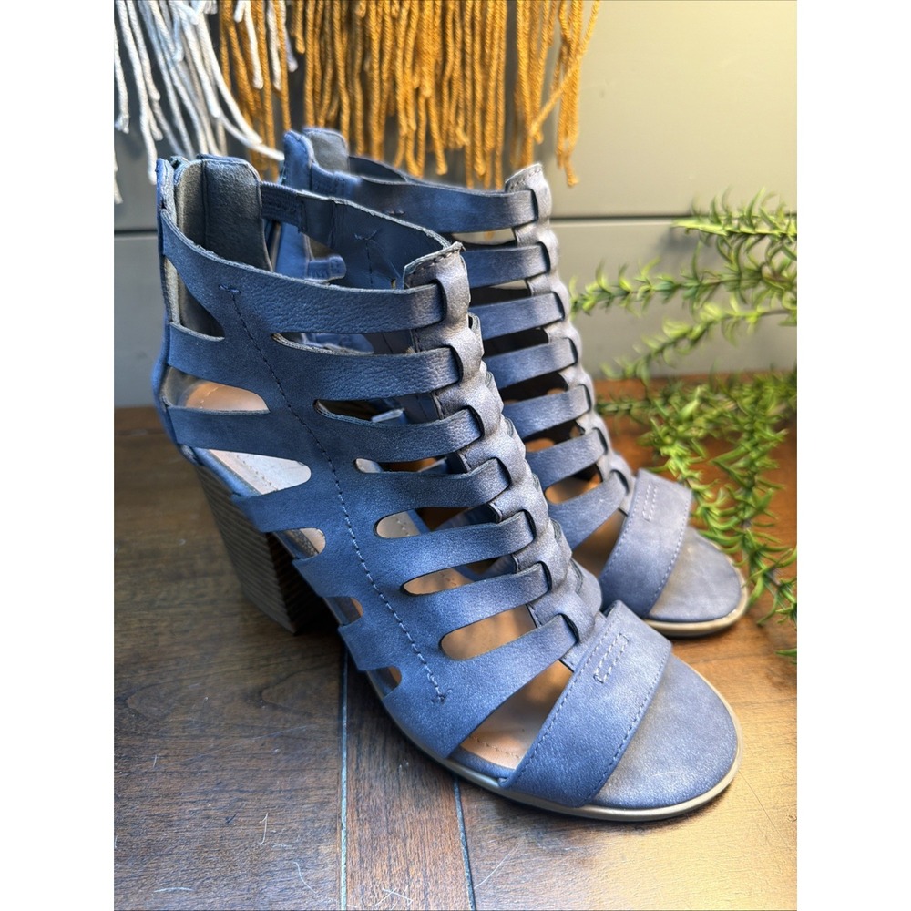 Indigo Rd. Perky Strappy Perforated Zip Up Sandals Blue US Size 6.5